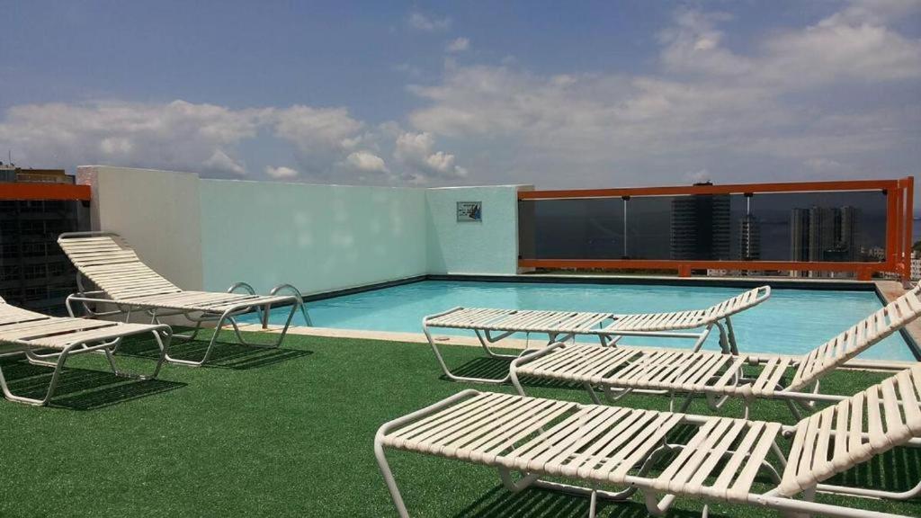 Maravilhoso Apartamento 2 Quartos Com Ofuro Porto Da Barra Salvador Summer Barra Flat Exteriér fotografie